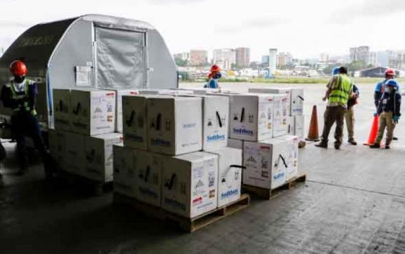 Guatemala recibe  349 mil 830 vacunas Pfizer