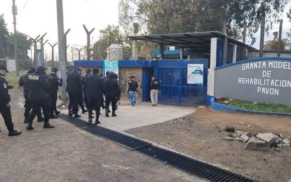 Fuerzas especiales de seguridad realizan requisa sorpresasiva en Granja Modelo de Rehabilitación Pavón