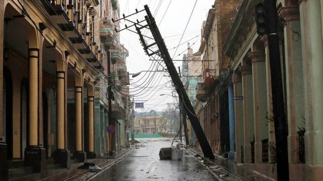 Cuba se queda sin electricidad por una avería por el paso del huracán Ian