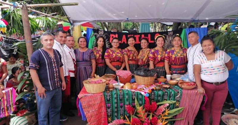 MINECO apoya a empresarios del sector artesanal en Samayac, Suchitepéquez