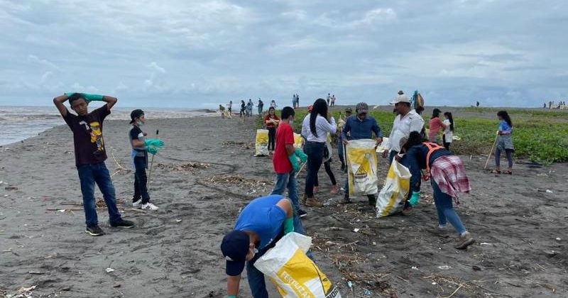 Destacan resultados positivos deja la jornada de limpieza en playa de Tiquisate