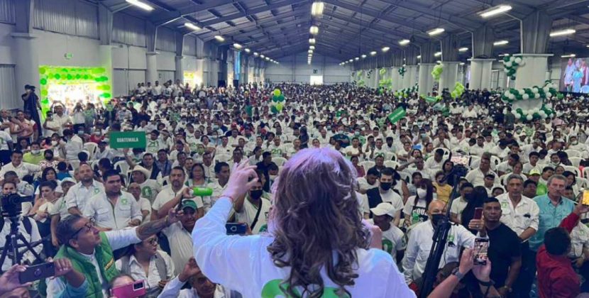 Sandra Torres celebra los 20 años de la UNE trabajando en favor de la población más necesitada de Guatemala