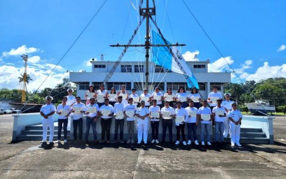 Ciudadanos concluyen curso de Marino Mercante impartido por la Escuela Naval de Guatemala