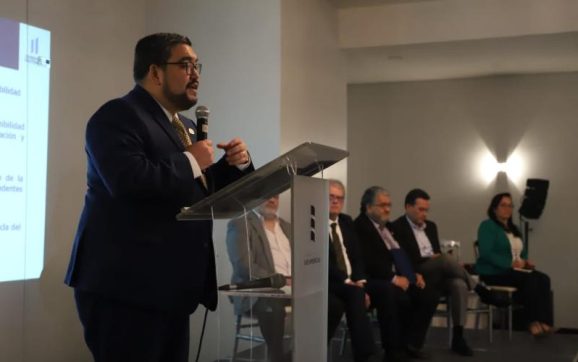 Actores sociales proponen mitigar el impacto del mercado internacional del petróleo