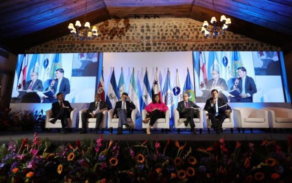 Buscan fortalecer y facilitación del comercio como hoja ruta de la reactivación económica