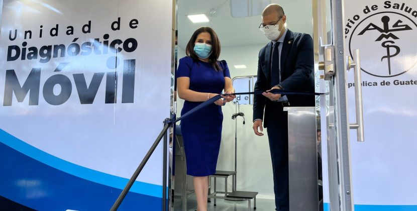 Entregan unidades móviles para acercar servicios de salud a los guatemaltecos