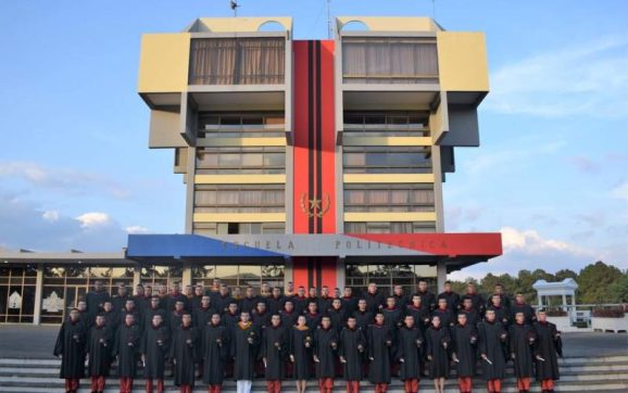 Escuela Politécnica incorpora becas universitarias en 8 licenciaturas más