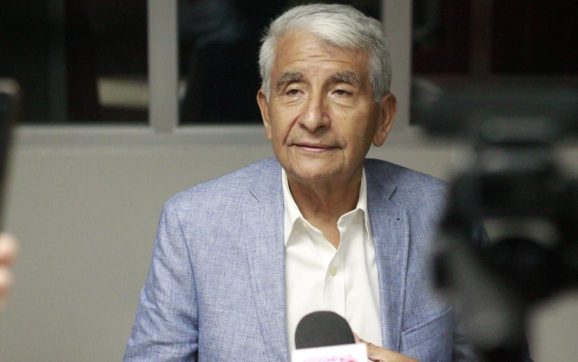 Francisco Arredondo presenta su plan de trabajo en entrevista radiofónica