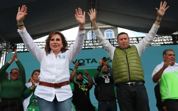 ¡Sandra Torres usa frase de Shakira en pleno debate presidencial y enciende las redes sociales!