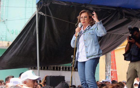 Sandra Torres establece contactos estratégicos durante su visita a Washington