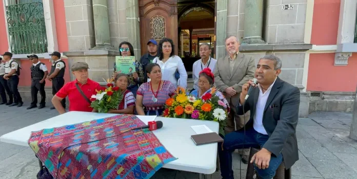 Colectivos se pronuncian en favor de la democracia