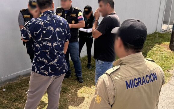 Los taxistas acusados de realizar cobros excesivos a guatemaltecos