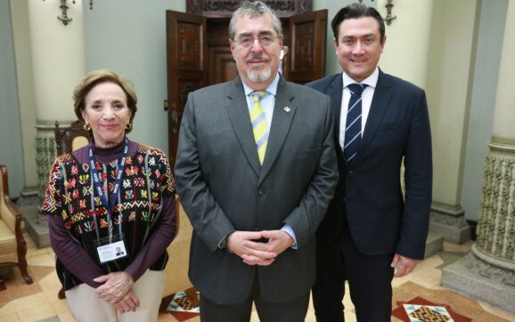 Presidente de Kellanova Latinoamérica y Presidente de Guatemala unen fuerzas para combatir la desnutrición