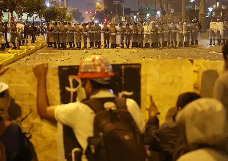 Perú investiga muerte de manifestante tras protesta en Lima