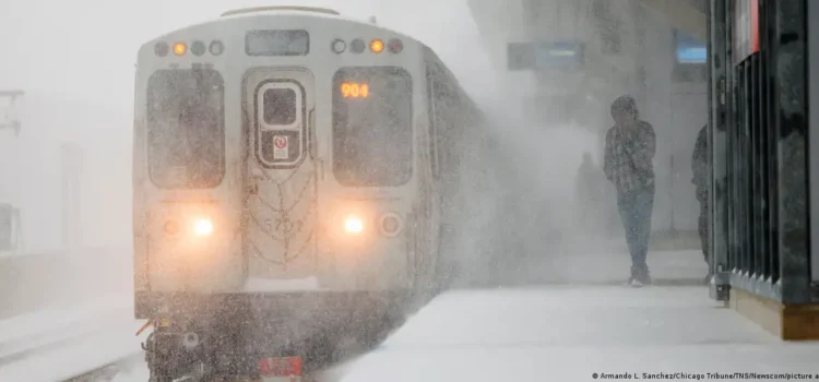 Megatormenta de nieve y hielo amenaza Estados Unidos