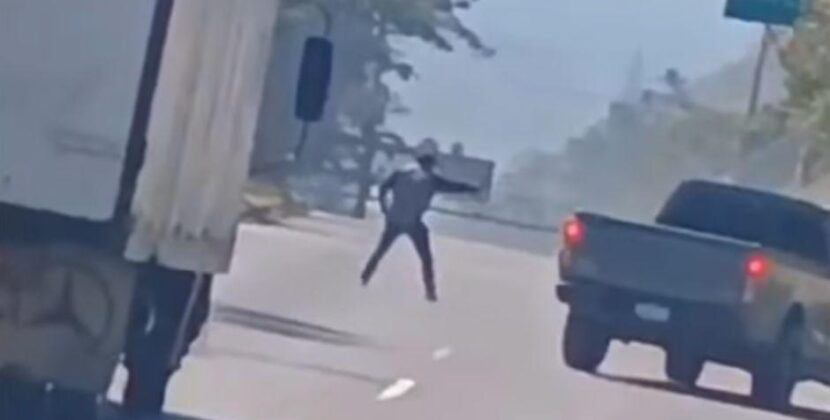 Así fue la intensa balacera que dejó un fallecido en la ruta al Pacífico (video)