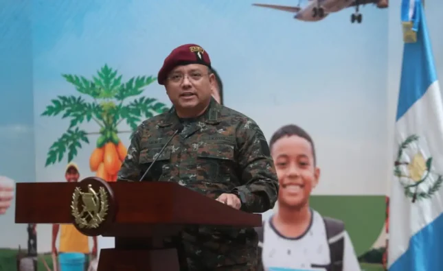 Defensa envía más vehículos blindados y soldados a la frontera con México tras la muerte de “El Mencho”