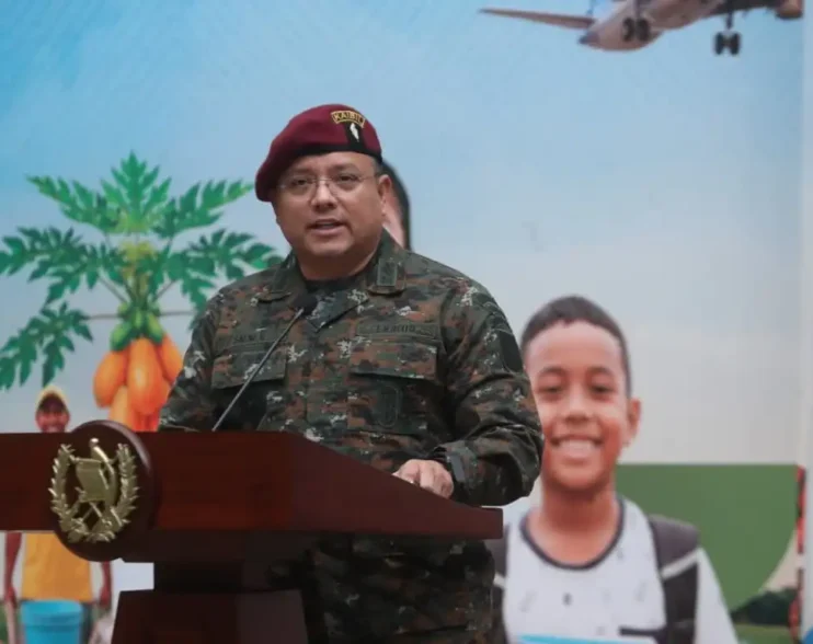 Defensa envía más vehículos blindados y soldados a la frontera con México tras la muerte de “El Mencho”