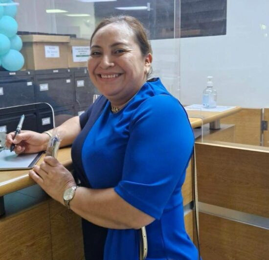 Funcionaria de la Contraloría tiene su familia contratada en Villa Nueva