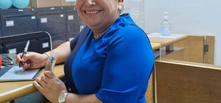 Funcionaria de la Contraloría tiene su familia contratada en Villa Nueva