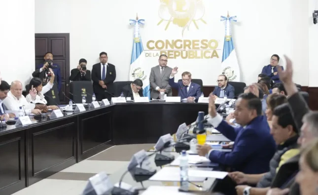 Congreso limitará el tiempo de votación para la elección de magistrados titular y suplente para la CC