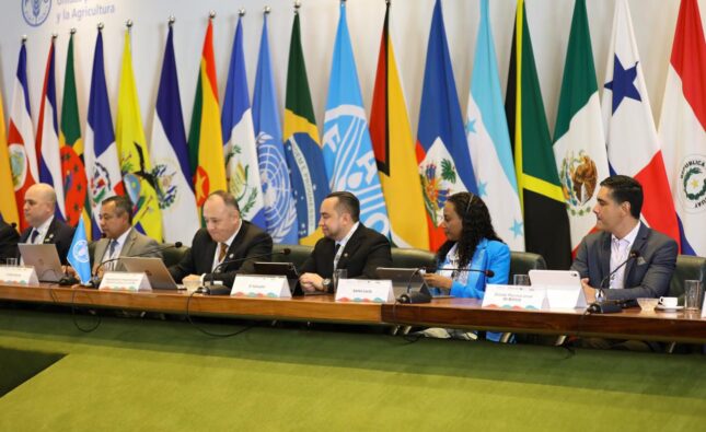 Delegación salvadoreña exhibe logros agrícolas en la FAO de las Américas fuera del país