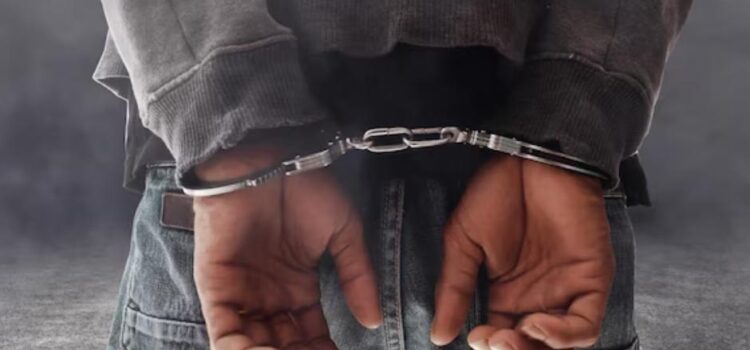 Capturan a hombre que intentó agredir con arma blanca a su progenitora