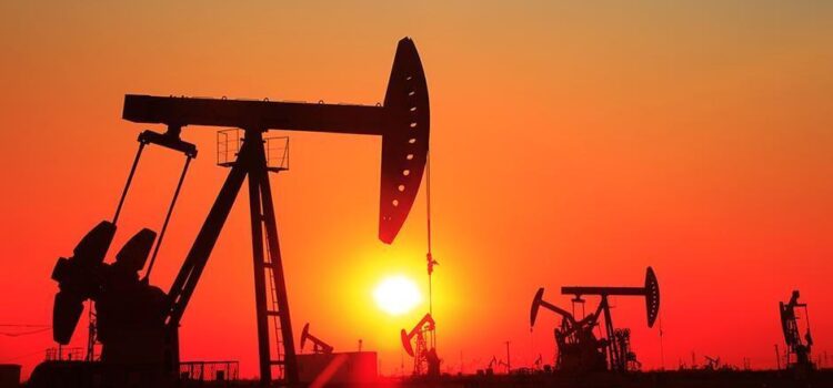 Incertidumbre en los mercados impulsa al alza los precios del petróleo