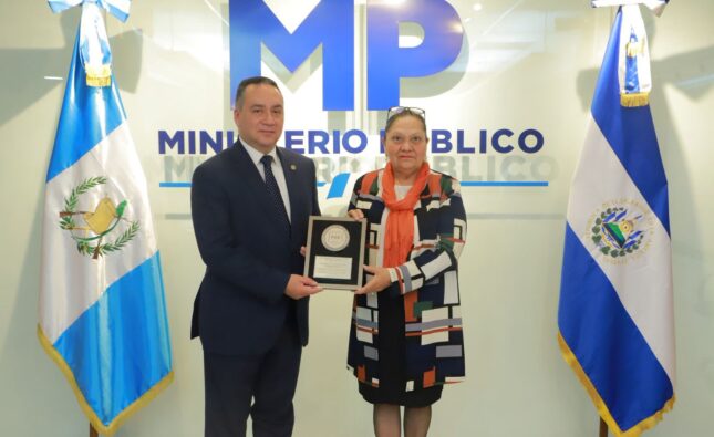 Guatemala y El Salvador refuerzan cooperación fiscal en contexto de transición institucional