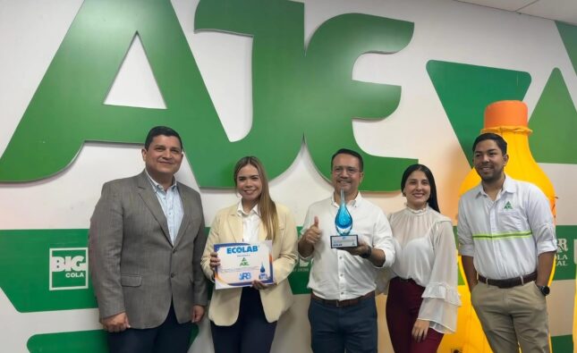 AJE Nicaragua destaca en sostenibilidad con reconocimiento global de Ecolab R3