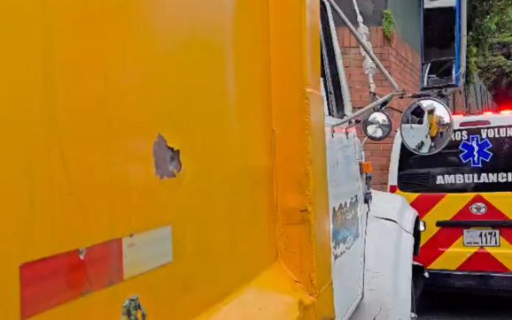 Ocupantes de camión recolector de basura salen ilesos tras incidente armado en la zona 11