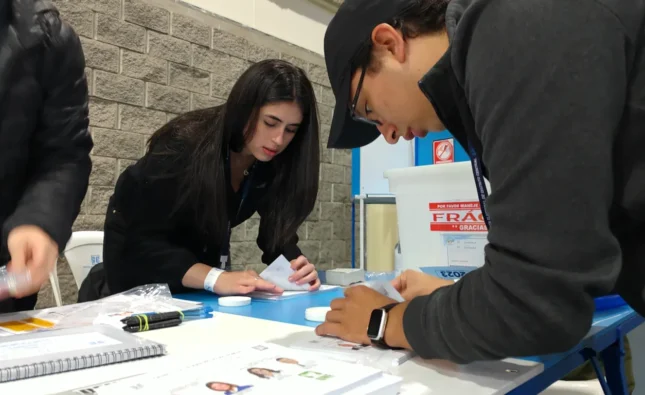 El TSE no podrá aplicar el voto electrónico en el extranjero, pese a la reciente actualización de su reglamento