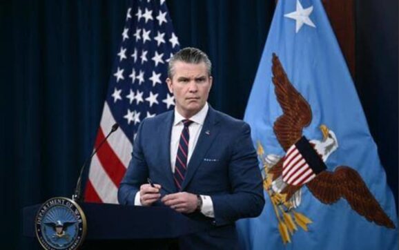 Secretario de Guerra de EE.UU. felicita a Honduras y Guatemala