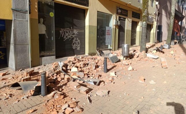 Terremoto de magnitud 7.4 en Colombia